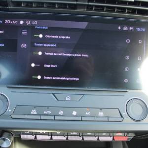 Peugeot 308 1.2 Puretech *NAVIGACIJA, LED*
