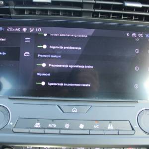 Peugeot 308 1.2 Puretech *NAVIGACIJA, LED*