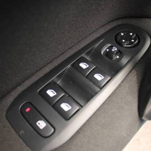Peugeot 308 1.5 BlueHDi 130 SS *LED, NAVIGACIJA*