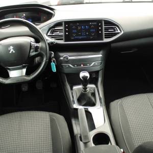 Peugeot 308 1.5 BlueHDi 130 SS *LED, NAVIGACIJA*