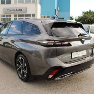 Peugeot 308 SW 1.5 BlueHDi Allure *LED, NAVIGACIJA, KAMERA*