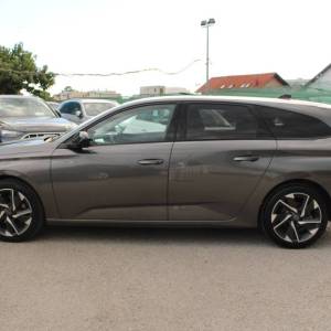 Peugeot 308 SW 1.5 BlueHDi Allure *LED, NAVIGACIJA, KAMERA*