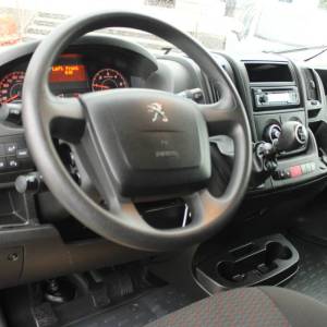 Peugeot Boxer 2.2 HDi KUTIJA *18.999km*