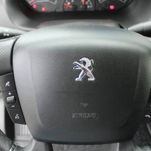 Peugeot Boxer 2.2 HDi L2H2 *NAVIGACIJA*
