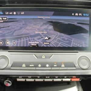 Peugoet 308 1.6 Plug-in Hybrid 180 AUTOMATIK *LED, NAVIGACIJA*