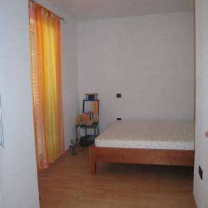Pješčana Uvala, centar mjesta, aparmanska za rentanje!!