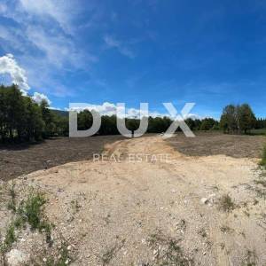 PLITVIČKA JEZERA - Građevinsko zemljište s građevinskim dozvolama za šest kuća