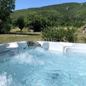 Plitvička jezera - okolica, kuća s 3 stana