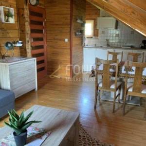 Plitvička jezera - okolica, kuća s 3 stana
