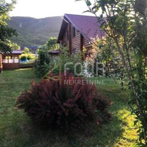 Plitvička jezera - okolica, kuća s 3 stana
