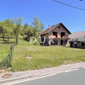 PLITVIČKA JEZERA(OKOLICA) - Kompleks zemljišta s objektom