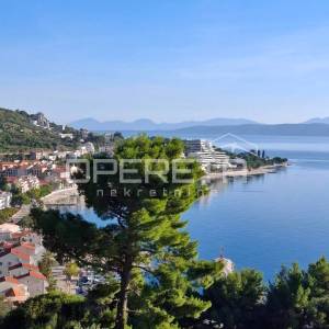 Podgora - poljoprivredno zemljište s panoramskim pogledom 