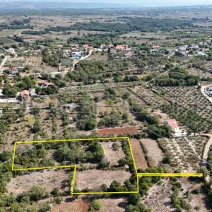 POLIČNIK, GRAĐEVINSKO ZEMLJIŠTE - Tri parcele, 4814 m²