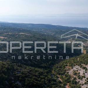 Poljoprivredno zemljište u srce otoka, 29.000m2, Škrip, Brač

