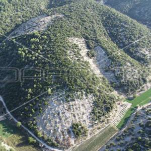 Poljoprivredno zemljište, 4.834 m2, Splitska, Brač