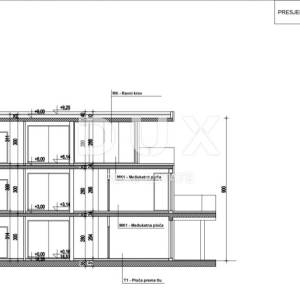POREČ - građevinsko zemljište 1000m2 S GRAĐEVNOM DOZVOLOM!!!, 500m od mora