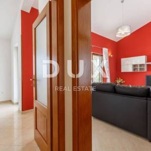 POREČ- KAŠTELIR, LABINCI- urbana villa, 110 M2, idealno za iznajmljivanje!