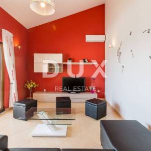 POREČ- KAŠTELIR, LABINCI- urbana villa, 110 M2, idealno za iznajmljivanje!