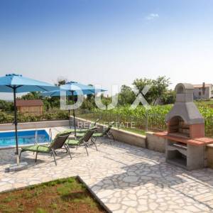 POREČ- KAŠTELIR, LABINCI- urbana villa, 110 M2, idealno za iznajmljivanje!