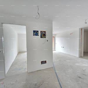 Poreč, stambeno poslovni objekt u gradnji sa apartmanima i podzemnim garažama