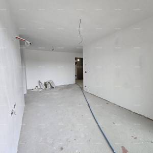 Poreč, stambeno poslovni objekt u gradnji sa apartmanima i podzemnim garažama