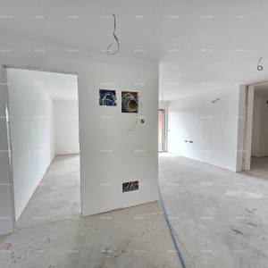 Poreč, stambeno poslovni objekt u gradnji sa apartmanima i podzemnim garažama