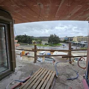 Poreč, stambeno poslovni objekt u gradnji sa apartmanima i podzemnim garažama