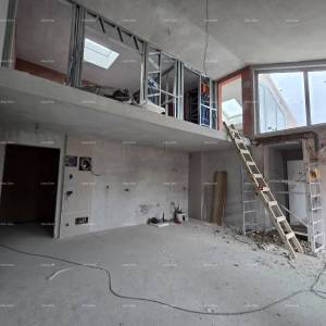 Poreč, stambeno poslovni objekt  sa apartmanima i podzemnim garažama.S74