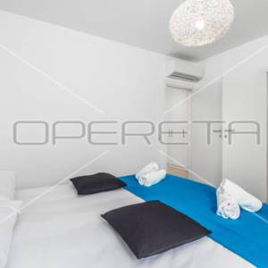 Poreč, Zgrada, 1,00 EUR