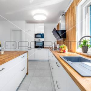 Poreč, Zgrada, 1,00 EUR
