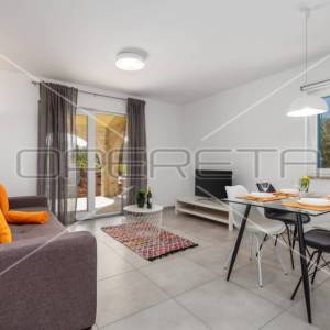 Poreč, Zgrada, 1,00 EUR