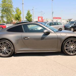Porsche 911 Carrera 4 - reg 3/2026