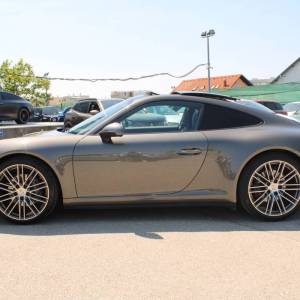 Porsche 911 Carrera 4 - reg 3/2026