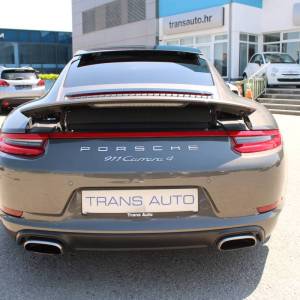 Porsche 911 Carrera 4 - reg 3/2026