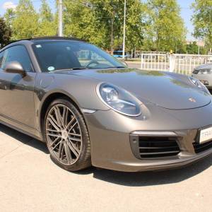 Porsche 911 Carrera 4 - reg 3/2026