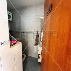 Poslovni prostor sa mogućnosšću prenamjene u stambeni, 48,41 m2, Ploče 
