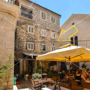 Poslovno stambena zgrada u centru stare gradske  jezgre, Split