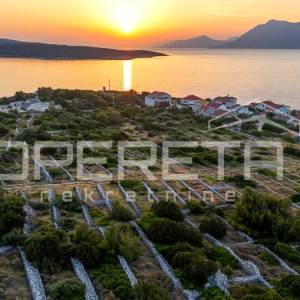Povlja, Brač - ekskluzivno građevinsko zemljište s panoramskim pogledom na more.