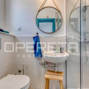Prava mediteranska vila, 250m2, s pogledom na more i unutarnjim, grijanim bazeno