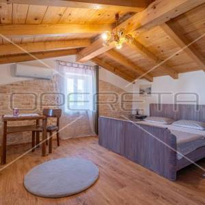 Predivna kamena kuća s bazenom u Marićima (Kanfanar okolica)