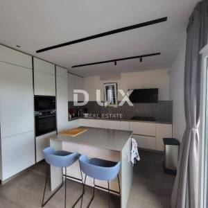 PREKO, ZADAR - Penthouse novogradnja, 2 minute od plaže!