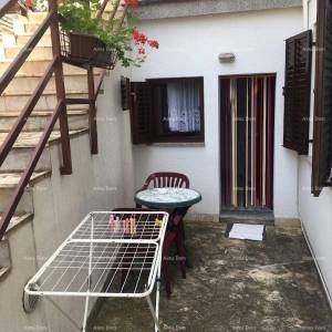 Premantura – 3 apartmana s dvorištem  blizu mora!Garaža!