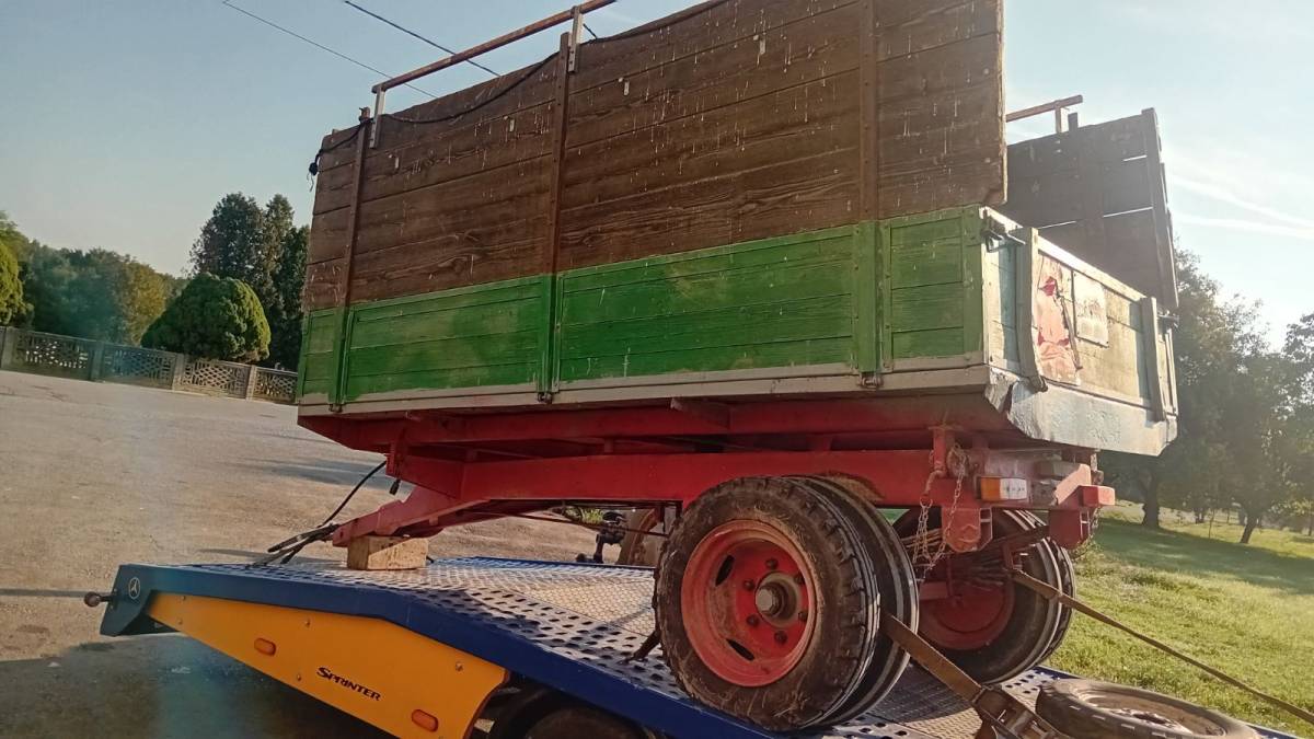 Prikolica kiper