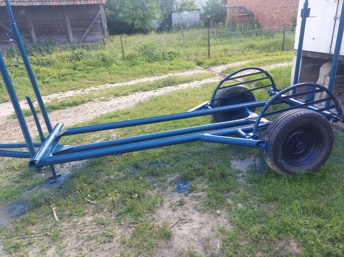Prikolica za drva