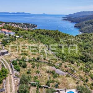 PRILIKA – Građevinsko zemljište s otvorenim pogledom na more u Rapcu, više od 2.