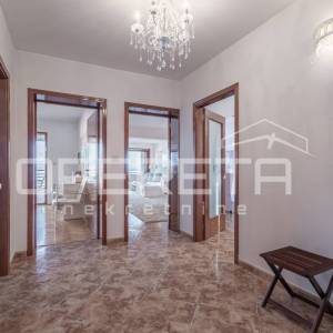 Prilika - prostrani dvoetažni penthouse s panoramskim pogledom – Opatija, 300 m 