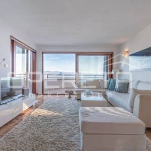 Prilika - prostrani dvoetažni penthouse s panoramskim pogledom – Opatija, 300 m 
