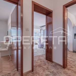 Prilika - prostrani dvoetažni penthouse s panoramskim pogledom – Opatija, 300 m 