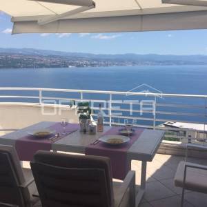 Prilika - prostrani dvoetažni penthouse s panoramskim pogledom – Opatija, 300 m 