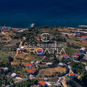 PRILIKA: Split, Podstrana, građevinsko zemljište!